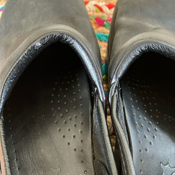 Dansko Black Leather Clogs Shoes - Picture 2 of 7